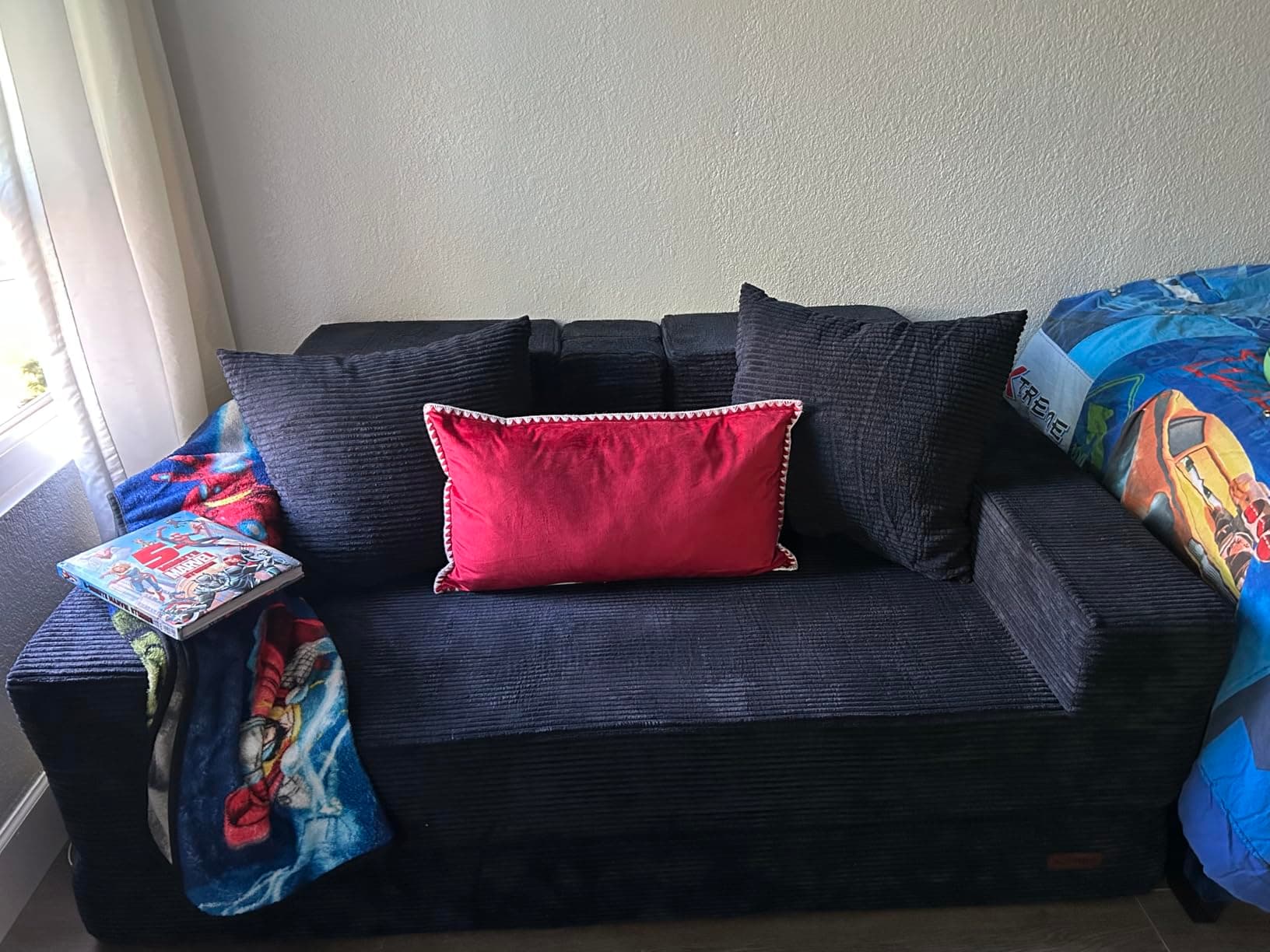 Evvo loveseat cup holder closeup