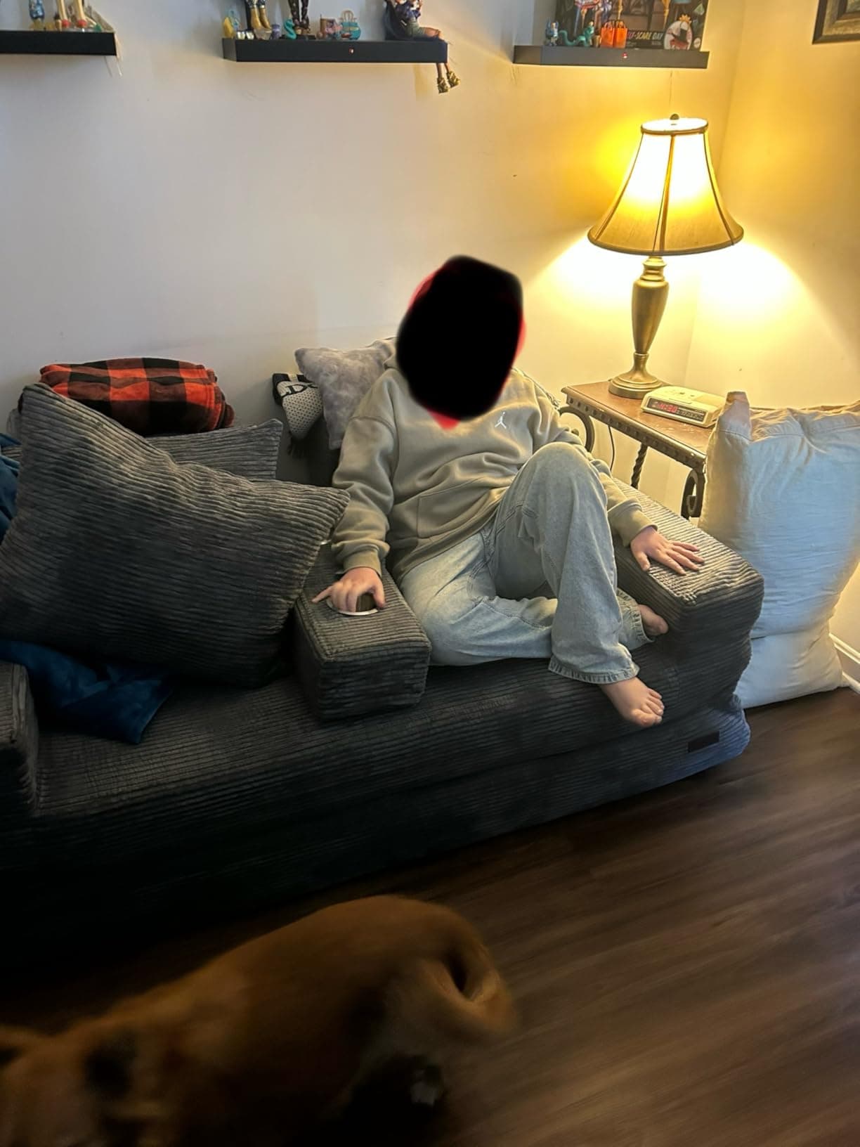 Evvo loveseat lifestyle photo